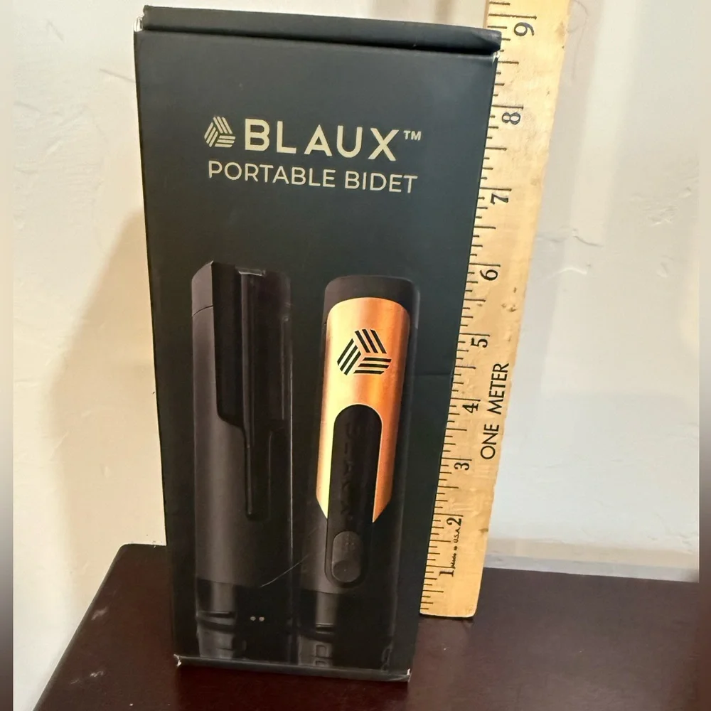 Blaux Portable Bidet‎ in Black and Gold new open box No charging cable or manual